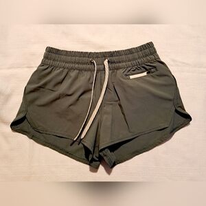 Vuori women's size XXS Clementine shorts, EUC